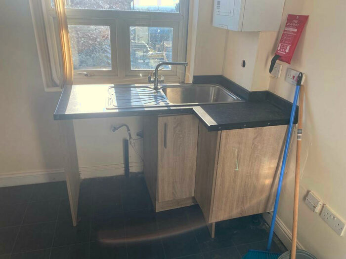 Flat To Rent In , - Park Road, Oldham, Lancashire, OL8