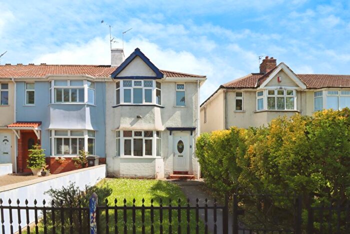 3 Bedroom House To Rent In Southmead Road, Westbury-on-Trym, Bristol, BS10