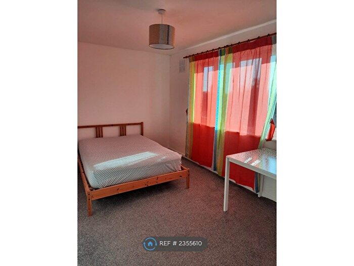 3 Bedroom Terraced House To Rent In Merryfield Grove, Birmingham, B17