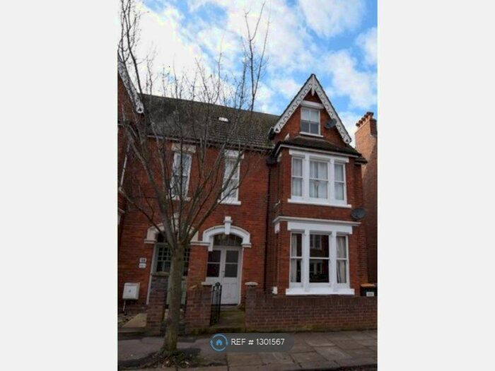 1 Bedroom Flat To Rent In Cornwall Road, Bedford MK40