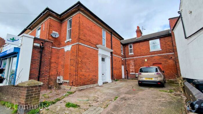 3 Bedroom Flat To Rent In Colley Gate, Halesowen, B63
