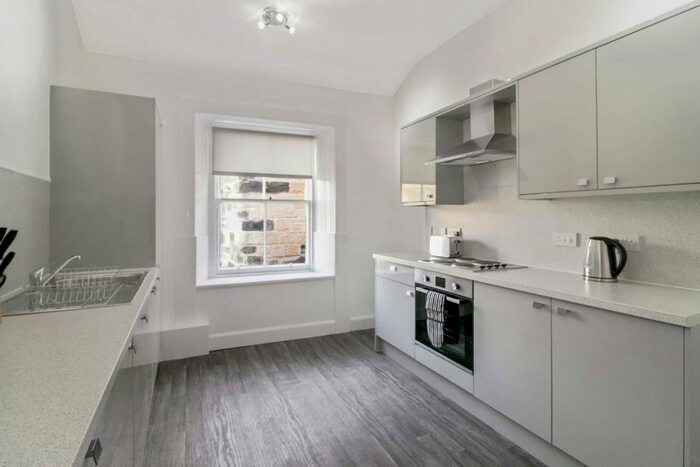 4 Bedroom Flat To Rent In Parkside Terrace, Newington, Edinburgh, EH16