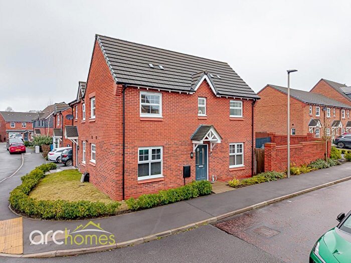 3 Bedroom Semi Detached House For Sale In Granary Square, Aspull, Wigan, WN2