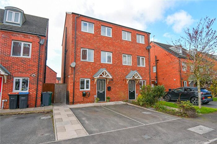 4 Bedroom Semi Detached House For Sale In Robinson Road, Ellesmere Port, Cheshire, CH65