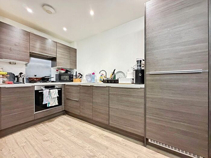 1 Bedroom Flat To Rent In Park Road, Feltham, TW13