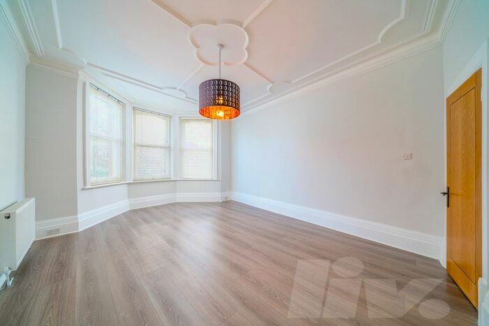 3 Bedroom Flat To Rent In Circus Road, St John's Wood, NW8