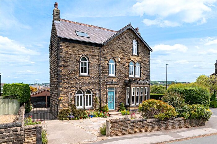 6 Bedroom Detached House For Sale In Oakmeade, Lee Lane East, Horsforth, Leeds, West Yorkshire, LS18