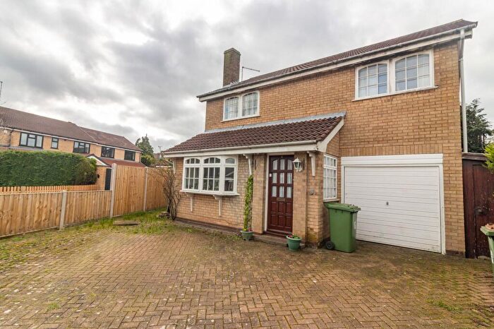 4 Bedroom Detached House For Sale In Fishponds Close, Glenfield, LE3