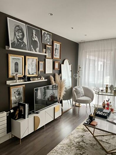 1 Bedroom Flat For Sale In Rathbone Market, London, E16