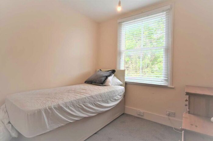 3 Bedroom Property To Rent In Montgomery Road, Chiswick, Chiswick, W4