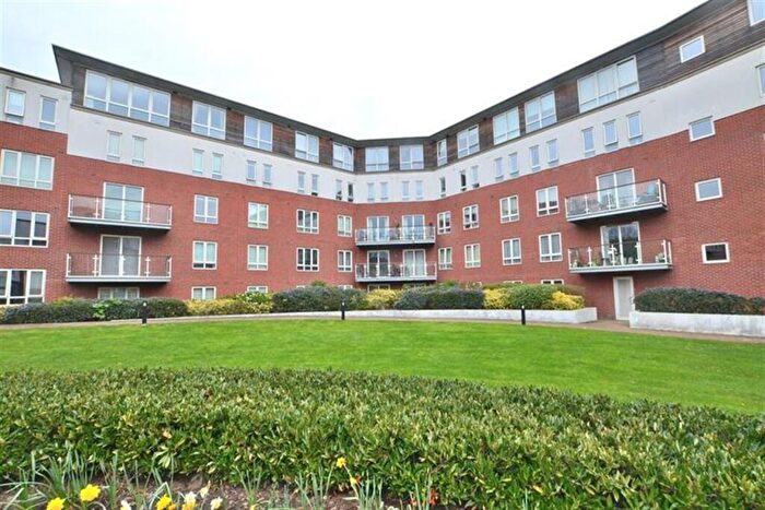1 Bedroom Apartment For Sale In Regency Court, - High Road, South Woodford, E18