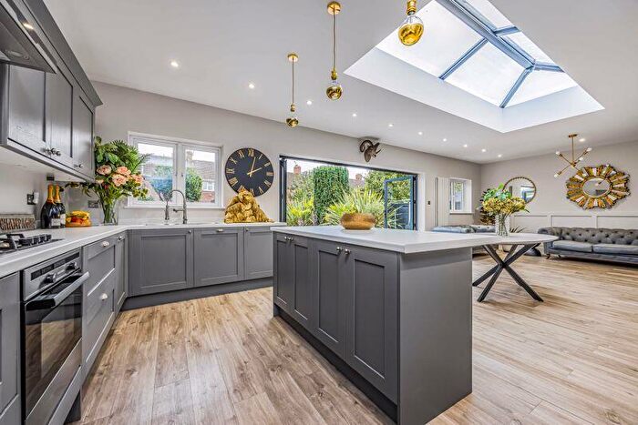 4 Bedroom Detached Bungalow For Sale In Second Avenue, Portsmouth, PO6