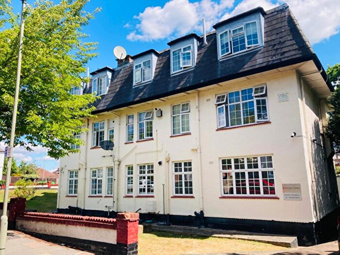 2 Bedroom Flat For Sale In Glendale Avenue, HA8