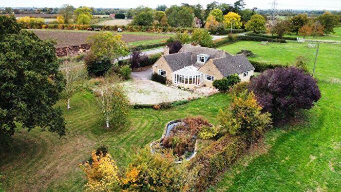 4 Bedroom Detached House For Sale In Radcot Road, Faringdon, Oxfordshire, SN7