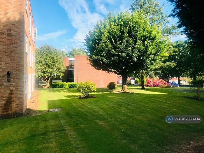 2 Bedroom Flat To Rent In Sheepmoor Close, Birmingham, B17