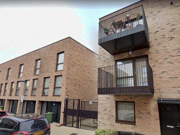 2 Bedroom Apartment To Rent In Tyas Road, Canning Town, London, E16