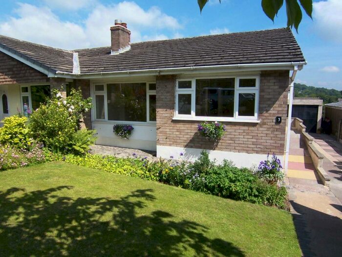 2 Bedroom Semi-Detached Bungalow To Rent In Turncliffe Close, Buxton, SK17