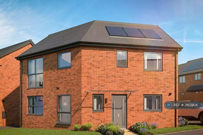 3 Bedroom Semi-Detached House To Rent In Blakes Boulevard, Bedford, MK42