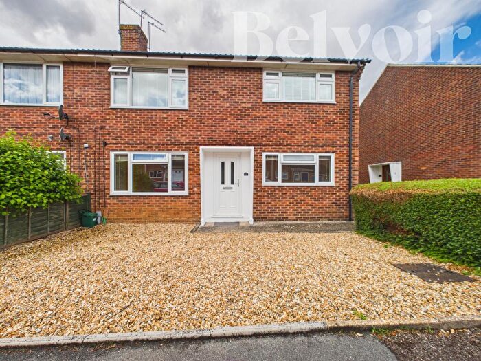 2 Bedroom Ground Maisonette For Sale In Halliday Close, Basingstoke, RG21