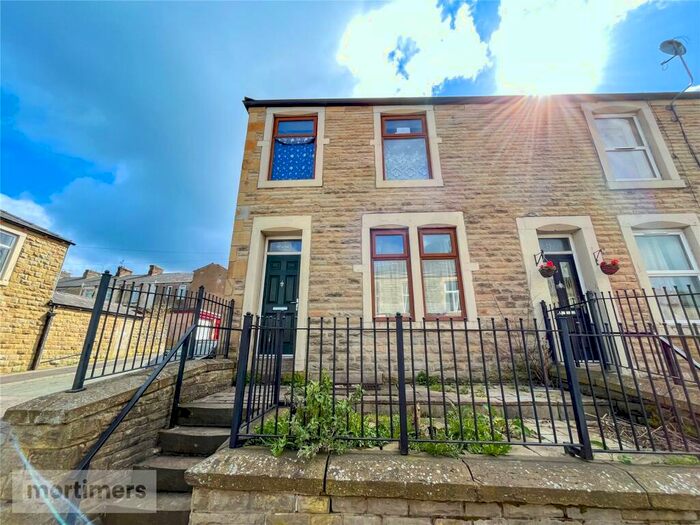 Houses for sale & to rent in Milnshaw, Accrington