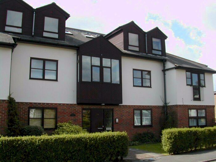 1 Bedroom Flat To Rent In Iona Crescent, Cippenham, SL1