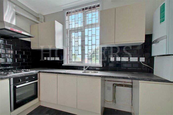 4 Bedroom Flat To Rent In Neasden Lane, London, NW10