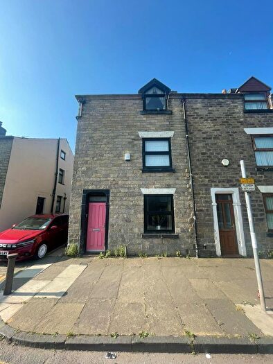 3 Bedroom End Of Terrace House To Rent In Halliwell Road, Lancashire, BL1