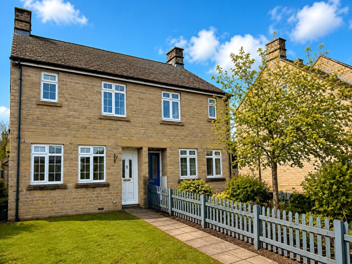 3 Bedroom Semi-Detached House For Sale In Chesterton Lane, Cirencester, GL7