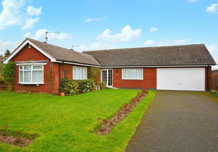 3 Bedroom Detached Bungalow For Sale In Bathley Lane, Little Carlton, NG23