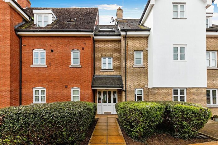 2 Bedroom Flat For Sale In Priory Street, Ware, SG12