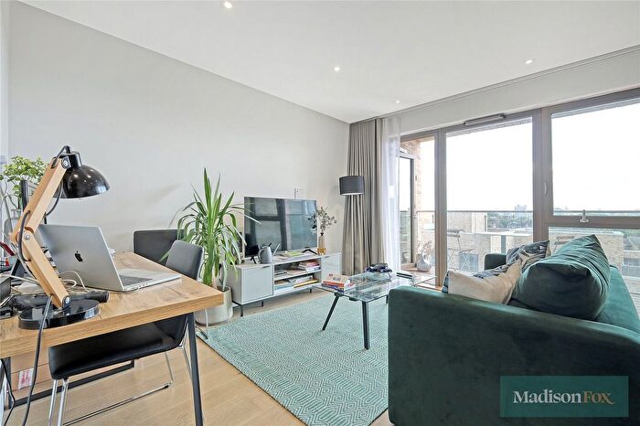 Studio To Rent In Sirus House, Hemming Street, London, E1