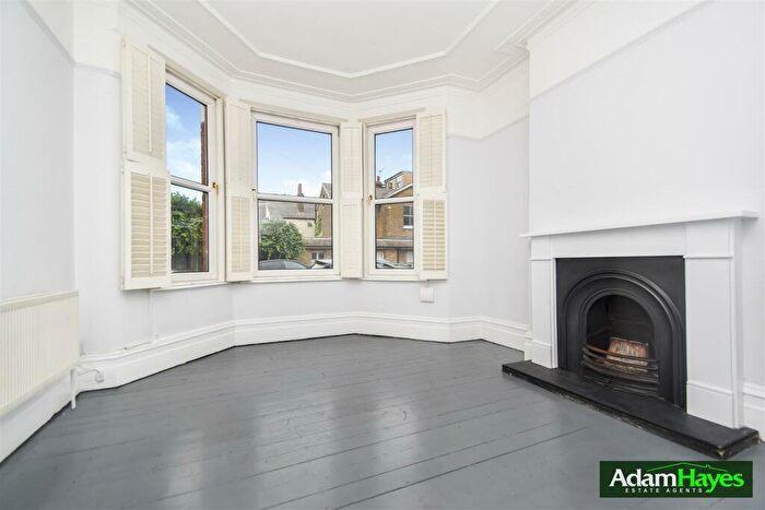 2 Bedroom Apartment To Rent In Churchfield Avenue, North Finchley, N12