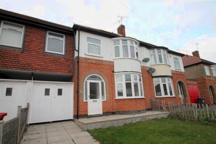 5 Bedroom Semi-Detached House To Rent In Aberdale Road, Leicester, LE2