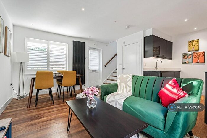 2 Bedroom Terraced House To Rent In Bakery Mews, St Albans, AL3