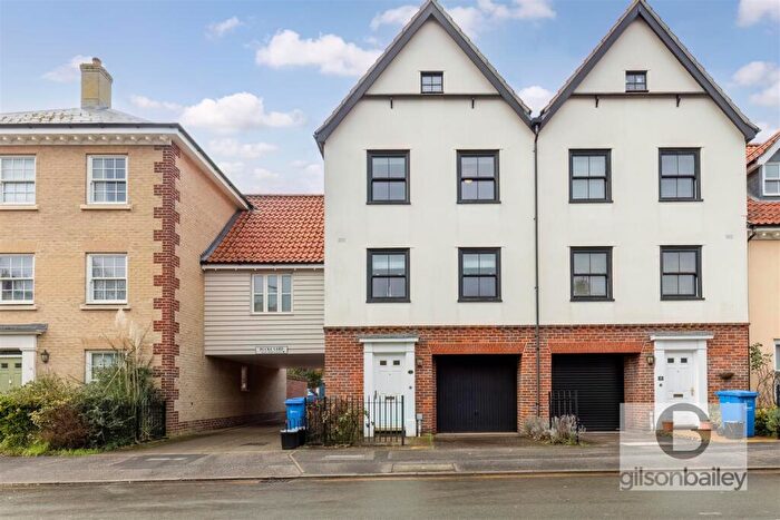 4 Bedroom Town House For Sale In Oak Street, Norwich, NR3