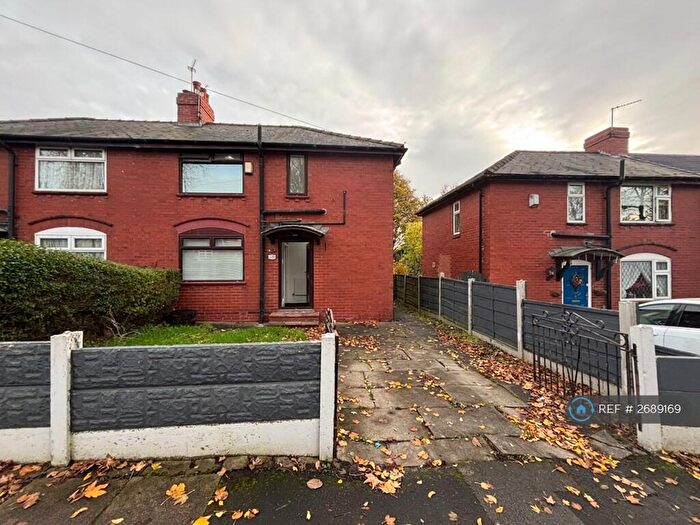 3 Bedroom Semi Detached House To Rent In Broadoak Road, Ashton-Under-Lyne, OL6