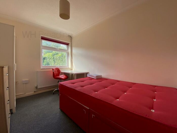 5 Bedroom Semi-Detached House To Rent In Headcorn Drive, Canterbury, CT2