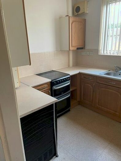 2 Bedroom End Of Terrace House To Rent In Boynton Road, Sheffield, S5