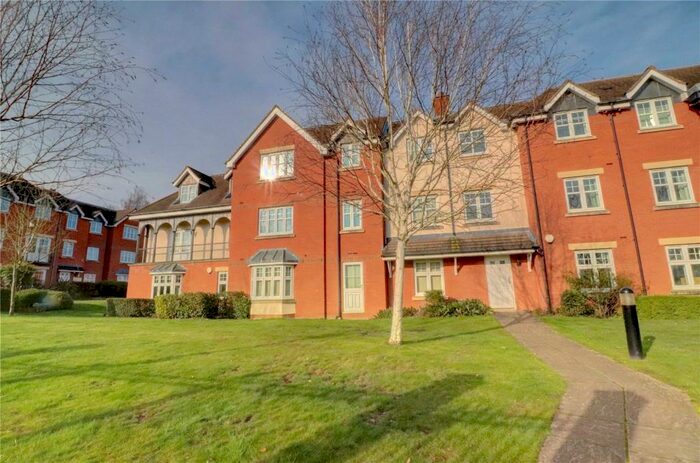 2 Bedroom Apartment To Rent In Chancel Court, Solihull, West Midlands, B91