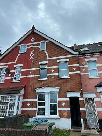 Studio To Rent In Burnt Oak Broadway, Edgware, Middlesex, HA8