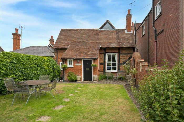 2 Bedroom Cottage To Rent In Whitmoor Lane, Sutton Green, Guildford, GU4