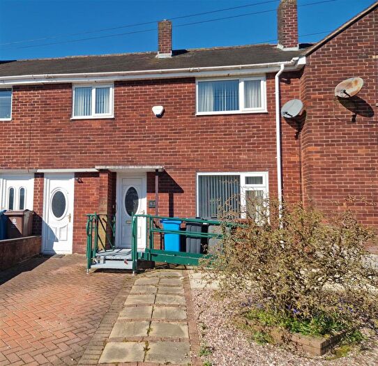 3 Bedroom Town House For Sale In Alt Lane, Alt, Oldham, OL8