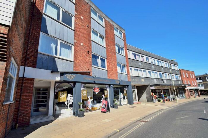 2 Bedroom Flat To Rent In Winchester, SO23