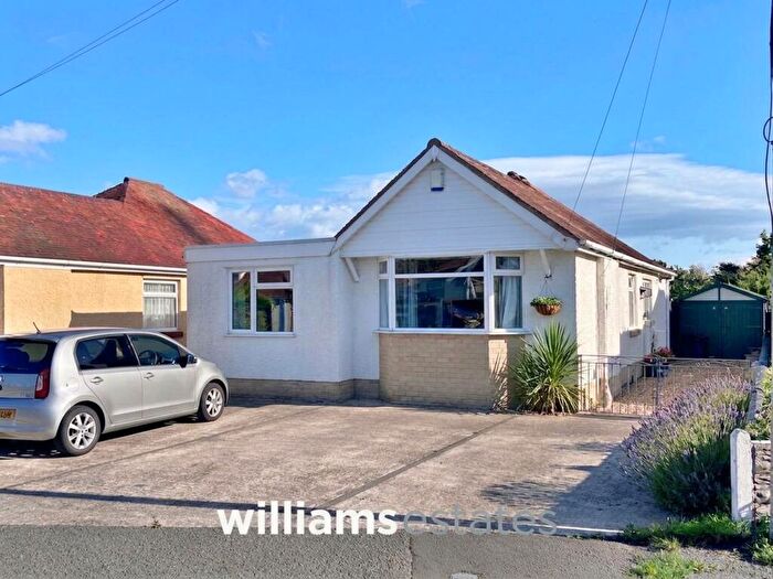 3 Bedroom Detached Bungalow For Sale In Stephen Road, Prestatyn, LL19