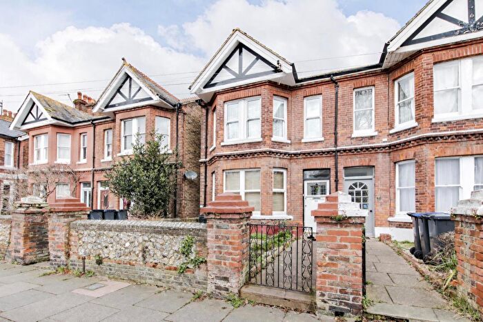 1 Bedroom Flat To Rent In Browning Road, Worthing, BN11