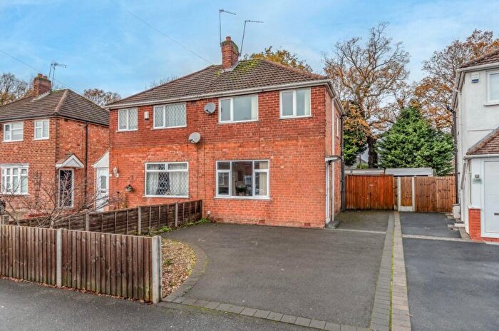 3 Bedroom Semi-Detached House For Sale In Chamberlain Crescent, Shirley, Solihull, West Midlands, B90