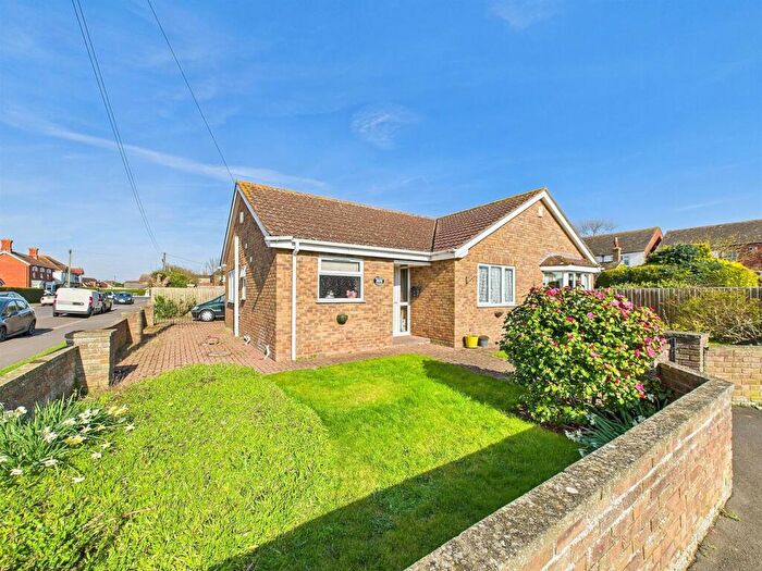 3 Bedroom Detached Bungalow For Sale In Braemar Road, Sutton-On-Sea, LN12