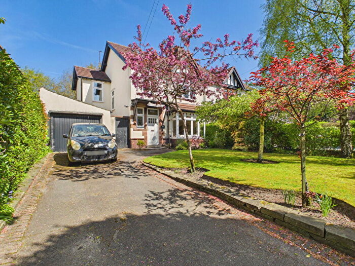4 Bedroom Semi-Detached House For Sale In Bold Lane, Aughton, L39