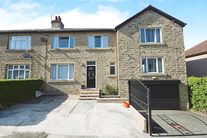 5 Bedroom Property For Sale In Heathdale Avenue, Huddersfield, HD2