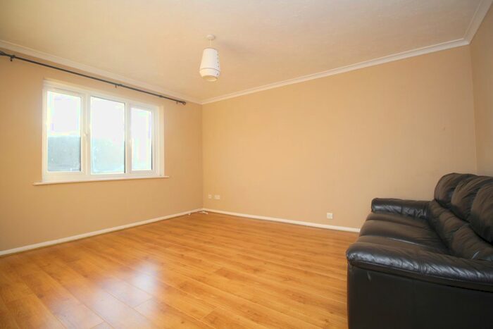 1 Bedroom Flat To Rent In Halifield Drive, Belvedere, DA17